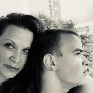 Meet your Posher, April